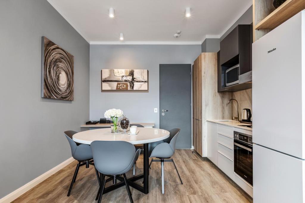 Menlyn Maine Residence Unit 1419 Pretoria-Noord Εξωτερικό φωτογραφία